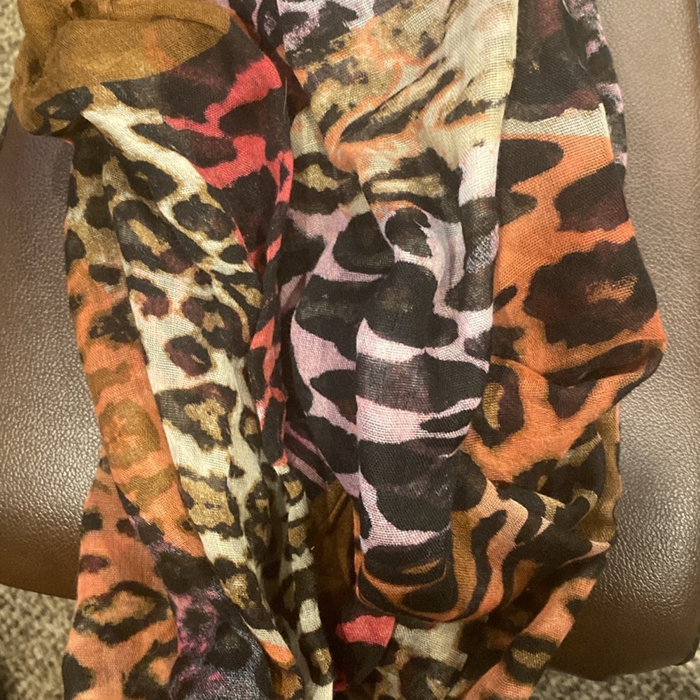 Colorful Patterned Scarves Collection - Picture 4 of 5